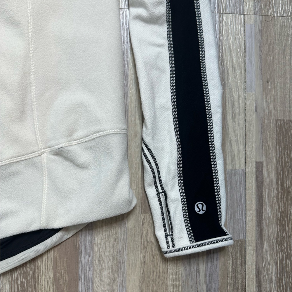 Lululemon Run: Bold In The Cold Long Sleeve Polar Cream / Black - Rare! - Picture 4 of 16